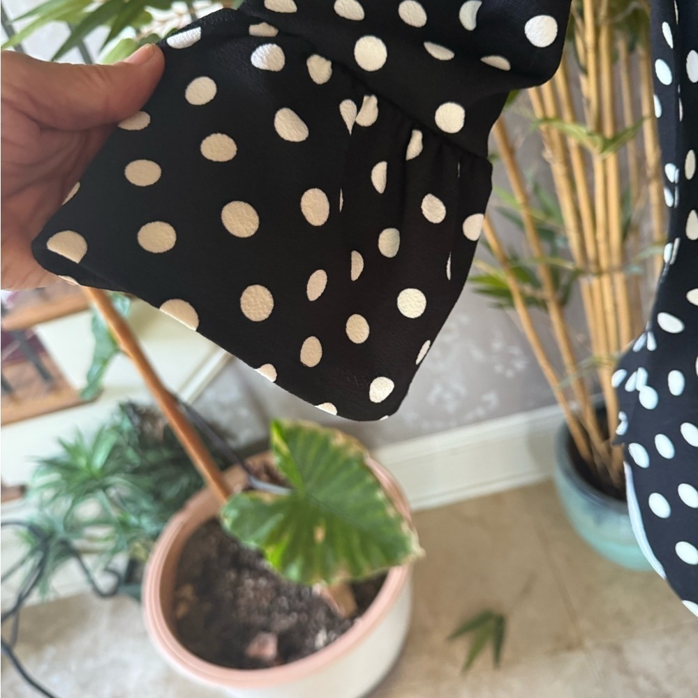 Green Envelope , Los Angeles, ladies crewneck black/ white polkadot shirt Small - Picture 4 of 8